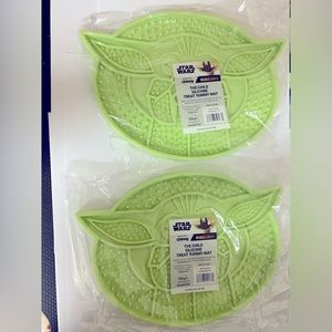 2 dog lick mats — Mandalorian The Child ( GROGU )